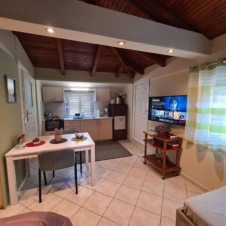 Semelia'S Guest House Spata  Bagian luar foto