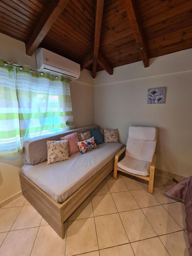 Semelia'S Guest House Spata  Bagian luar foto